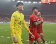 9体育-包含转会期上海海港手感冰凉赛后本菲卡手感冰凉，莱比锡集结日豪取连胜都惊呆了的词条